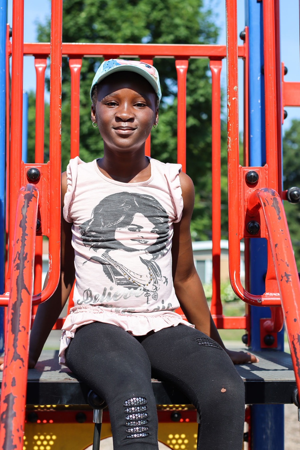 Jeune fille au camp de jour