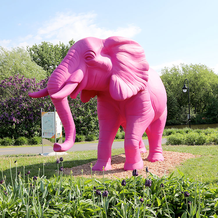 Sculpture, éléphant rose